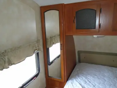 2011 Coachmen Freedom Express LTZ 246RKS photo 19