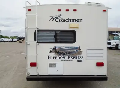 2011 Coachmen Freedom Express LTZ 246RKS photo 5