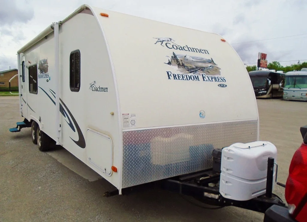 2011 Coachmen Freedom Express LTZ 246RKS exterior
