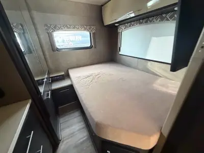 2018 Thor Motor Coach AXIS 25 2 photo 12