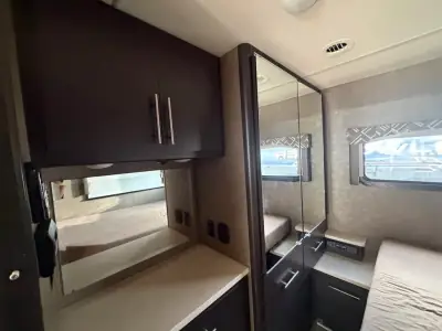 2018 Thor Motor Coach AXIS 25 2 photo 14