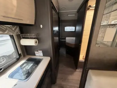 2018 Thor Motor Coach AXIS 25 2 photo 7