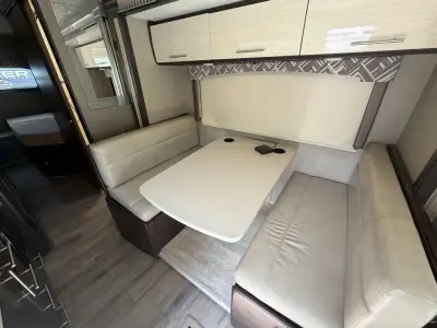 2018 Thor Motor Coach AXIS 25 2 photo 5