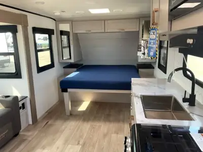 2027 Jayco Jay Feather 18RBF photo 7