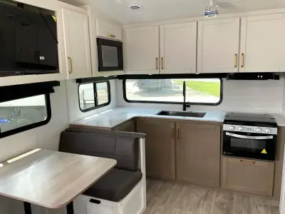 2027 Jayco Eagle SLE Fifth Wheel 24MLE photo 9