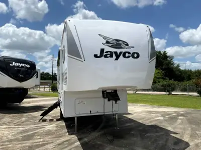 2027 Jayco Eagle SLE Fifth Wheel 24MLE photo 4