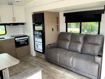 2027 Jayco Eagle SLE Fifth Wheel 24MLE photo 8