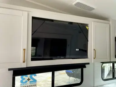 2027 Jayco Eagle SLE Fifth Wheel 24MLE photo 12