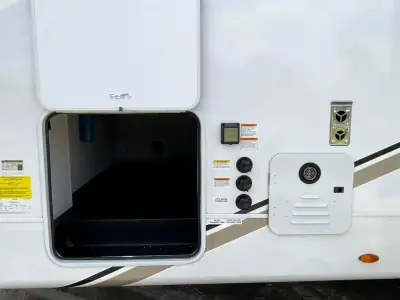 2027 Jayco Eagle SLE Fifth Wheel 24MLE photo 31