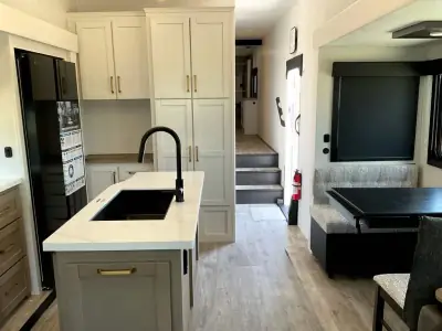 2027 Jayco Eagle 355MBQS photo 7