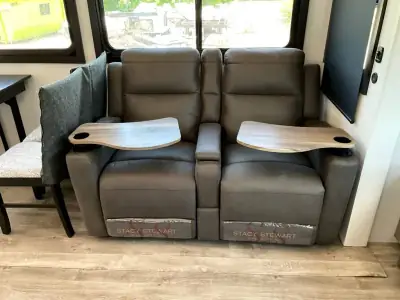 2027 Jayco Eagle 355MBQS photo 12