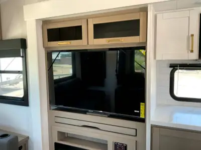 2027 Jayco Eagle 355MBQS photo 14