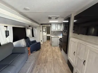 2022 Forest River VIBE 28BH photo 7