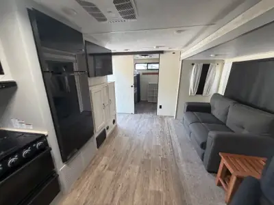 2022 Forest River VIBE 28BH photo 18