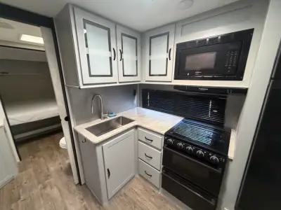 2022 Forest River VIBE 28BH photo 10