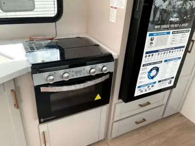 2027 Jayco Jay Flight SLX 321BDS photo 18