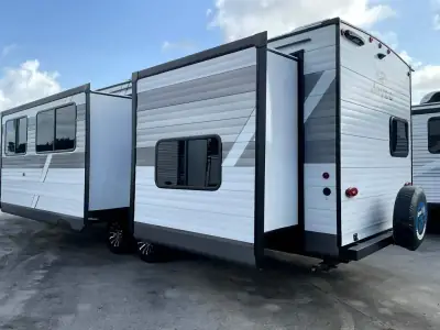 2027 Jayco Jay Flight SLX 321BDS photo 6