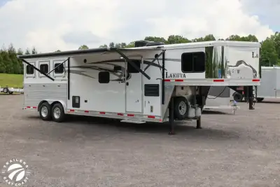2016 Lakota Charger C8311RK photo 4