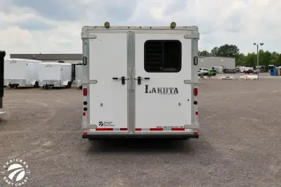 2016 Lakota Charger C8311RK photo 3
