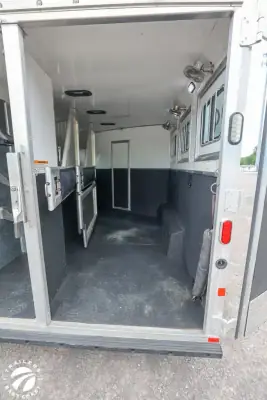 2016 Lakota Charger C8311RK photo 10