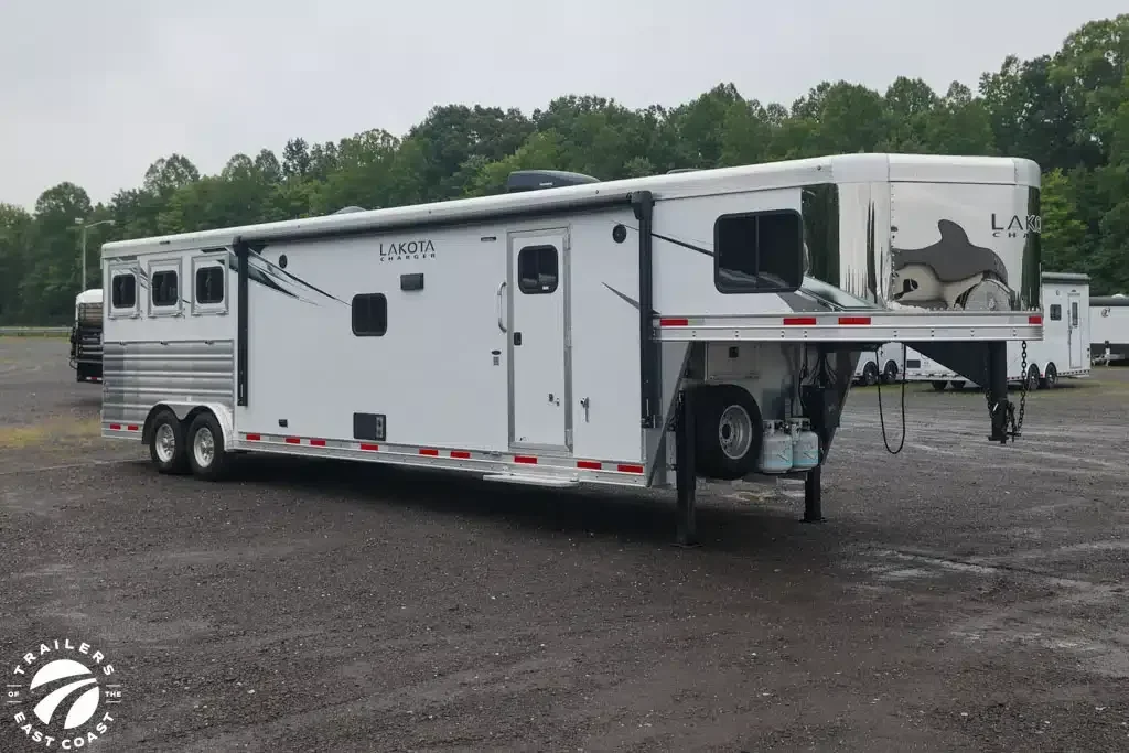 2024 Lakota Charger C8315SR exterior