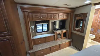 2012 Damon Tuscany Series 42RQ photo 27