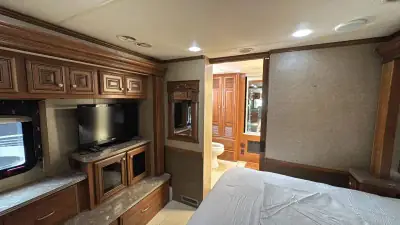 2012 Damon Tuscany Series 42RQ photo 28