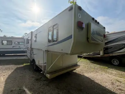 2008 Trailmanor 2720 SERIES photo 3