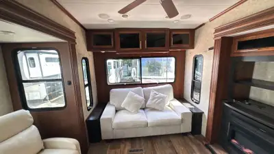 2018 Jayco Eagle Fifth Wheel 355MBQS photo 11