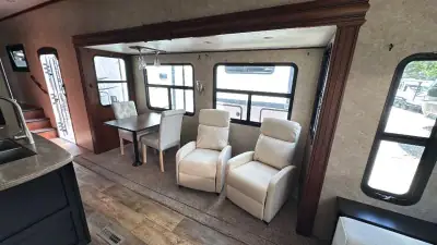 2018 Jayco Eagle Fifth Wheel 355MBQS photo 12