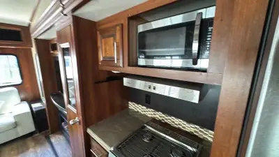 2018 Jayco Eagle Fifth Wheel 355MBQS photo 43