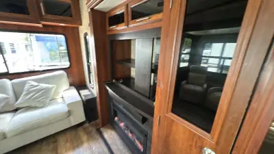 2018 Jayco Eagle Fifth Wheel 355MBQS photo 45