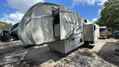 2018 Jayco Eagle Fifth Wheel 355MBQS photo 3