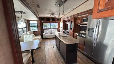 2018 Jayco Eagle Fifth Wheel 355MBQS photo 10
