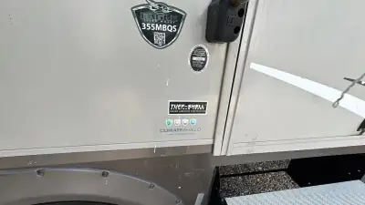 2018 Jayco Eagle Fifth Wheel 355MBQS photo 9