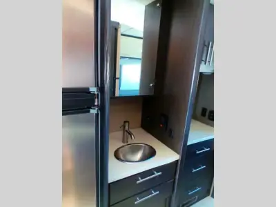 2018 Thor Motor Coach Vegas 25.4 photo 21