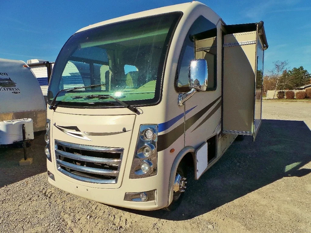 2018 Thor Motor Coach Vegas 25.4 exterior