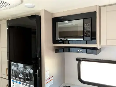 2027 Jayco Jay Flight SLX 262RLS photo 17