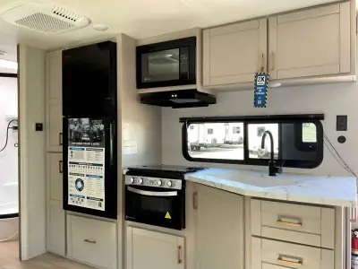 2027 Jayco Jay Flight SLX 262RLS photo 15