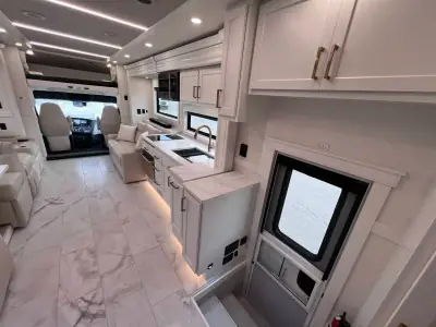 2027 Showhauler Adventure A4502 A4502 photo 21