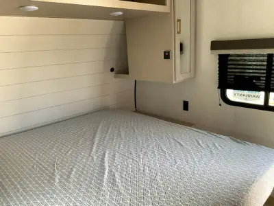2027 Jayco Jay Flight SLX 321BDS photo 22