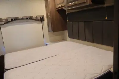 2019 Coachmen MIRADA 350DS photo 17