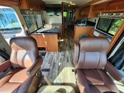 2018 Winnebago VISTA 29VE photo 8