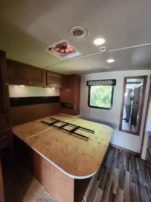 2018 Winnebago VISTA 29VE photo 13