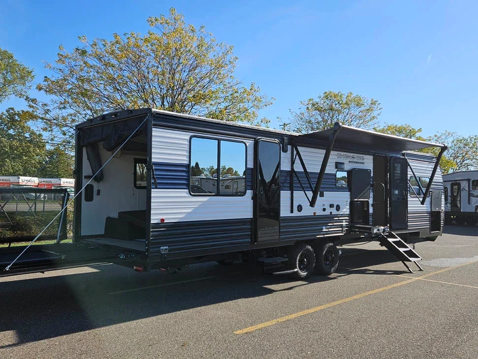 2026 Forest River Cherokee Grey Wolf 28RRT exterior