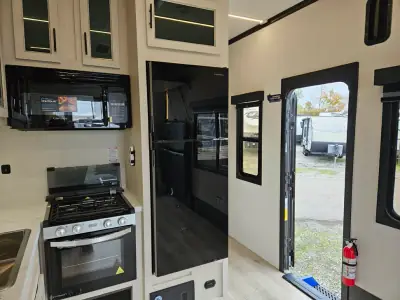2026 Forest River Cherokee Rogue Armored 25L141 photo 21