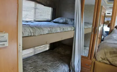2009 Four Winds Chateau 28A photo 22