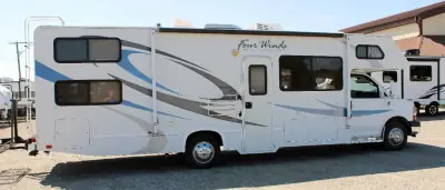 2009 Four Winds Chateau 28A photo 5