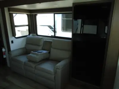 2027 Keystone Cougar Half-Ton 29MBD photo 24