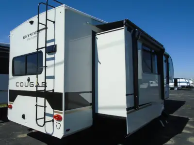 2027 Keystone Cougar Half-Ton 29MBD photo 4